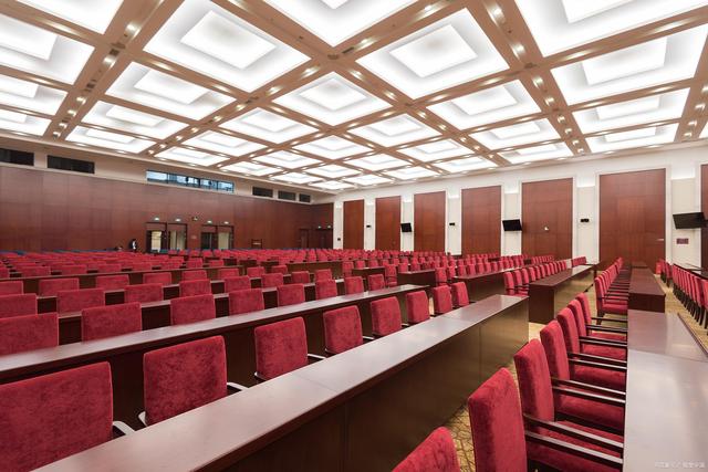 两会进行时！“两会”英文用meetings就大错特错了！ 聚焦两会 第1张